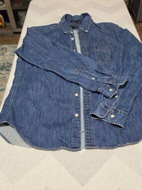 J.Crew Slim Fit Denim Button-Down Shirt Medium Blue Long Sleeve Casual